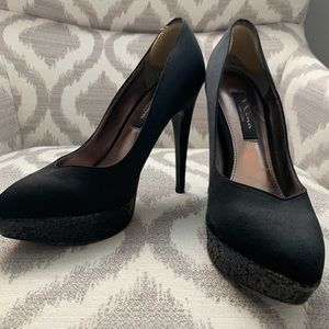 Black sparkly pumps